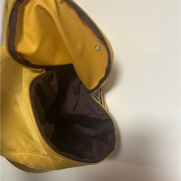 Nike One Club Travel Duffle Bag with Bungee Detail - Picture 4 of 7